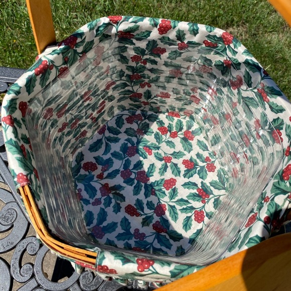 1997 Longaberger Snowflake Edition Basket - Picture 3 of 8